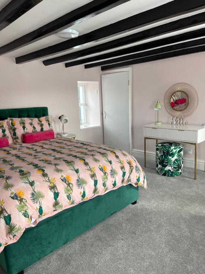 Hollie'S Beach House Peel エクステリア 写真